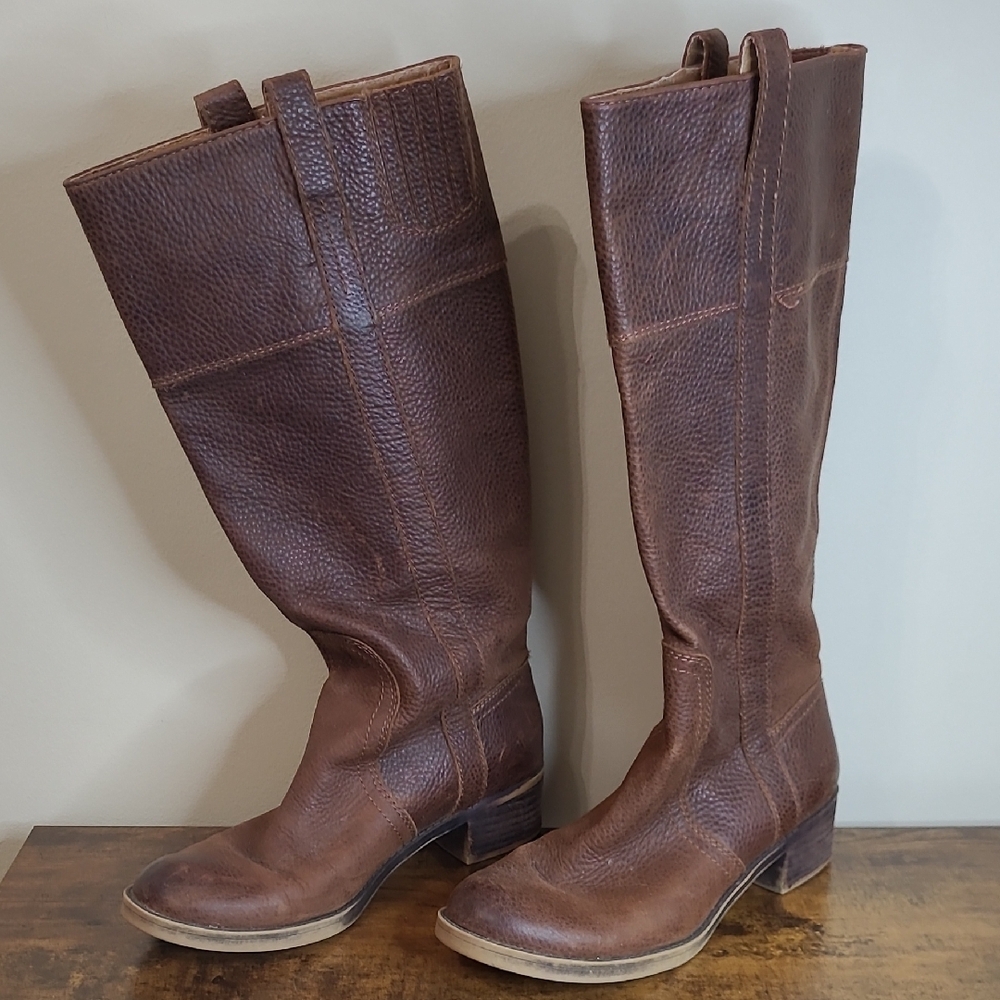 Lucky Brand Distressed Pebbled Leather Pullon Riding Boots size 8.5